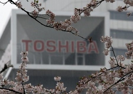 Western Digital планирует предложить Toshiba более высокую цену за полупроводниковый бизнес