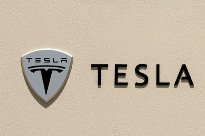 Стоимость акций Tesla снизилась на фоне новости о переговорах PIF с Lucid Motors