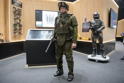 Разработчики «Ростеха» представили экзоскелет, который будет использоваться солдатами будущего
