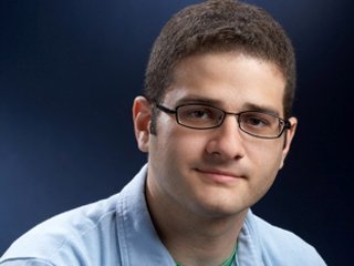 Dustin Moskovitz continues to sell Facebook shares in small lots 