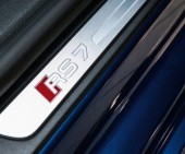 -: Audi RS 7