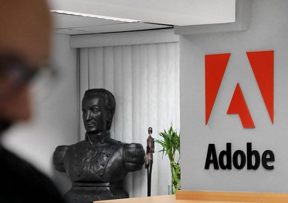 Капитализация Adobe рухнула на 17% на фоне новости о приобретении Figma