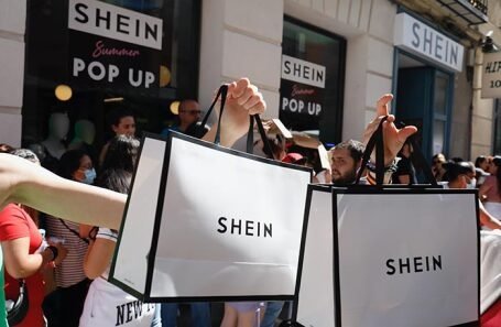 Оценка Shein снизилась на 36 млрд USD