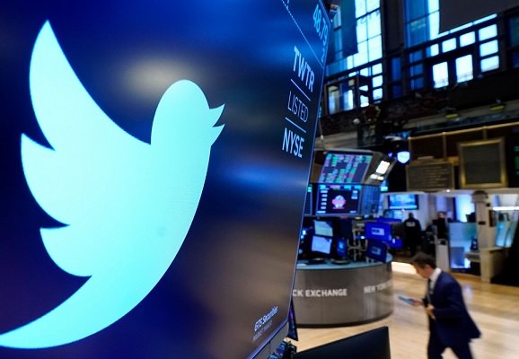 Капитализация Twitter просела более чем на 60%