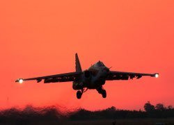 ЮВО России: военные летчики осваивают пилотирование СУ-25БМ в ночных условиях