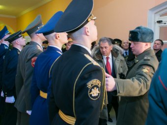 Сергей Шойгу посетил 154-й отдельный комендантский полк