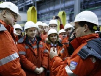 Медведев призвал снизить ипотечные ставки до 9-10% Медведев призвал снизить ипотечные ставки до 9-10%