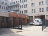 В Чите 15-летний школьник выпрыгнул из окна на 10-м этаже, но застрял в ветвях дерева В Чите 15-летний школьник выпрыгнул из окна на 10-м этаже, но застрял в ветвях дерева