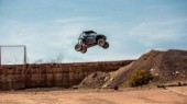 Лучшие снимки сумасшедшего танца на багги Лучшие снимки сумасшедшего танца на багги