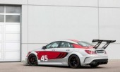 Mercedes-Benz показал CLA 250 Sports и гоночный CLA 45 AMG