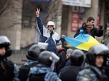 "Вече" в Киеве: глава милиции попросился в отставку, толпа вышла на Майдан