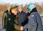 Заместитель МО РФ генерал-полковник Павел Попов совершил рабочую поездку на авиабазу в Псковской области