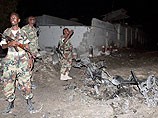 В результате трех взрывов, прогремевших в столице Сомали, погибли не менее 11 человек
