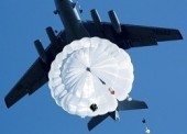 ВДВ Россия: за 20 дней января 2014 года 5 тыс. военнослужащих войск совершат свои первые прыжки с парашютом