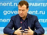 Медведев поговорил с вице-президентом США о защите граждан Украины, миновав вопрос срыва саммита "восьмерки"
